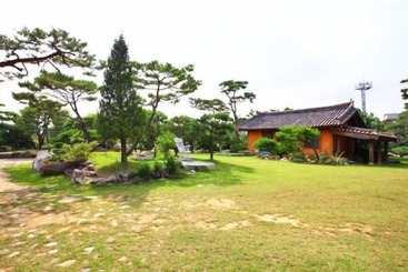 Ganghwado Manisan Healing Pension