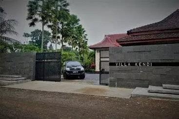 Bed and Breakfast Villa Kendi