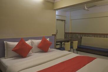 Отель Jaya Mahal By Oyo Rooms