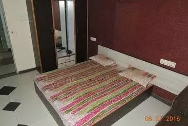Hotel Rajvi Palace