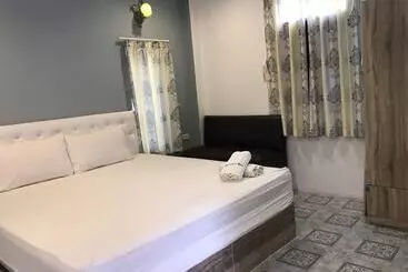 Hotel Suphan Wanwarn Resort
