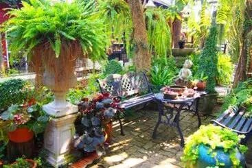 Otel Tahjeen Riverhome