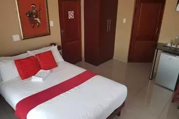 ペンション Ekuthuleni Guest House Vosloorus