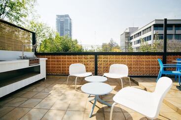 هتل آپارتمان The Gallery By Myplace