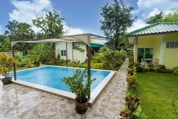 Hotel Lake Resort Korat