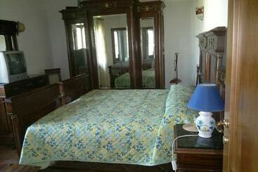 בית מלון כפרי Farm Stay Agriturismo Cascina Giovanola