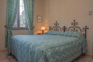 Отель Relais Borgofasceo