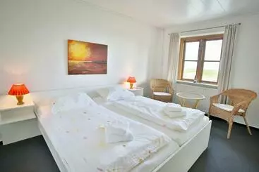 ペンション & Gasthaus Hilligenley   Auf Der Hallig Langeness