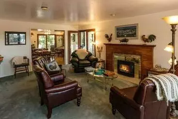 Hillside House Bed And Breakfast