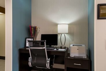 هتل Sleep Inn Manchester Airport