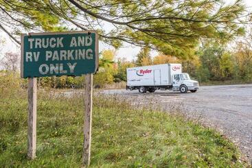 فندق Super 8 By Wyndham Batavia E Of Darien Lake Theme Park