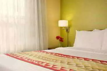 Отель Towneplace Suites By Marriott Newark Silicon Valley