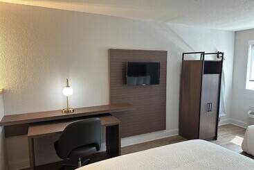 Hotelli Surestay By Best Western Groves