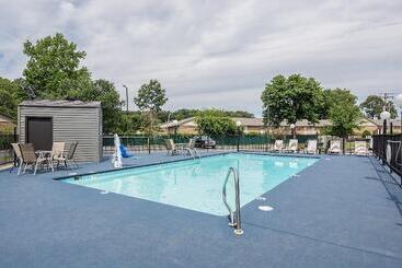 فندق على الطريق Red Roof Inn & Suites Little Rock