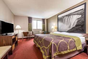 汽车旅馆  Super 8 By Wyndham Niagara Falls