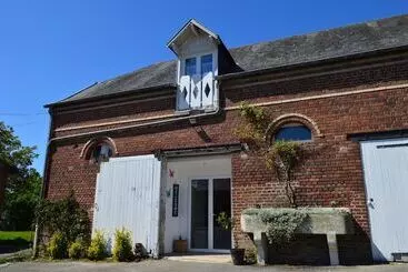 ベッドアンドブレックファースト Les Colombines