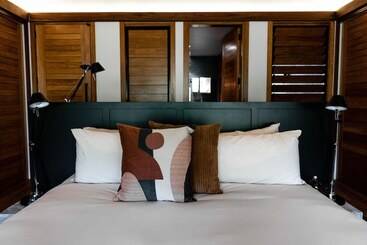 Отель Mt Mulligan Lodge