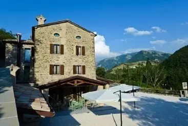 田舎風ホテル Agriturismo Piandimolino