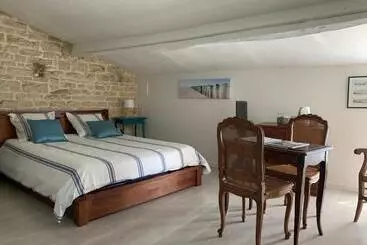 Bed and Breakfast Maison D Hôtes La Chabanaise   Marais Poitevin