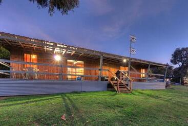 Casa Rural Anglers Reach Lakeside Village