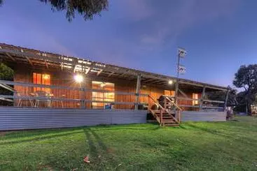 コテージ Anglers Reach Lakeside Village