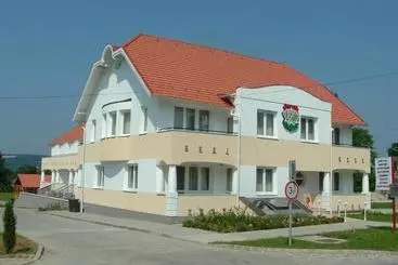 Hotel Triász Apart