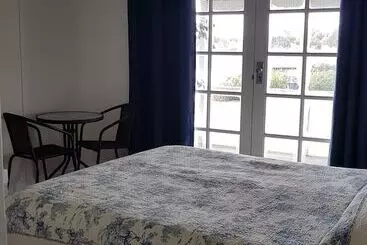 Redtail Ridge Cottages   Adults Only