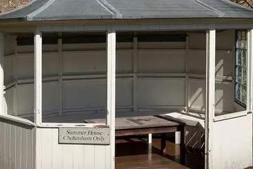 Cheltenham Cottage