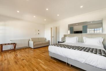 Hotel Estoril Luxury Suites & Spa