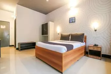Hotel Oyo Flagship 267 Morjim Grand Inn