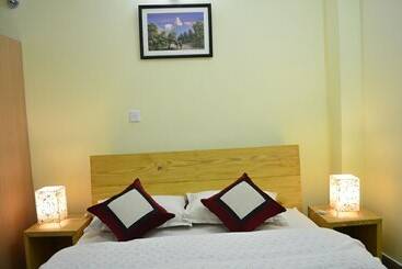 پانسیون Tanani Newa Home Family Combo