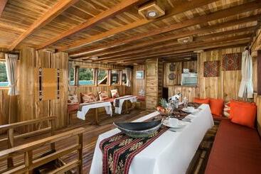 هتل Plataran Phinisi Felicia