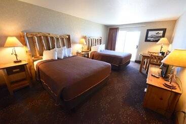 هتل آپارتمان Bridge Vista Beach Hotel And Convention Center