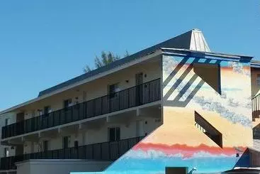 Отель The Bay Inn At Lani Kai