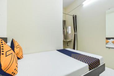 فندق Spot On 61614 Sai Palace