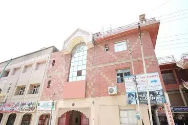 Hotel Oyo 15710 Vikrant