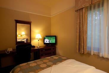 Bolger Hotel And Conference Center