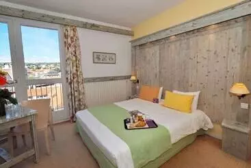 فندق Mercure Millau