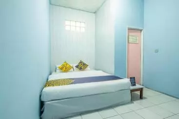 Hotel Spot On 2384 Pondok Nabil