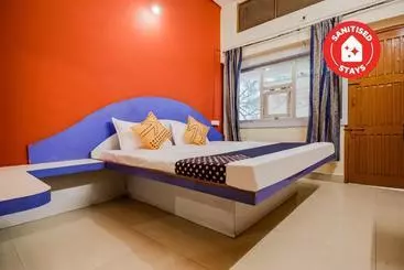 ホテル Spot On 65460  Gulmohar