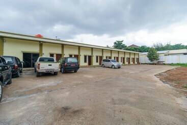 Pansiyon Reddoorz Syariah Near Rsud Dr Hm Rabain