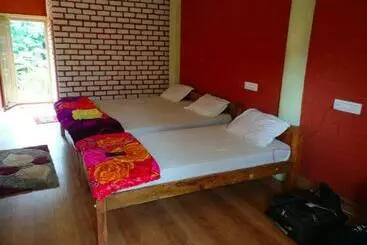 Pension Vamoose Stream Edge Homestay
