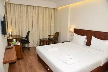 Thechi Hotels