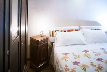 Ostello I Chimi Locanda Di Frassino