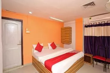 Hotell Oyo 39756 Shanghai Lodge