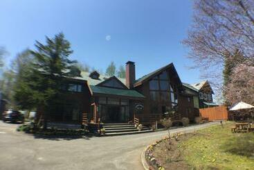 Otel Woody  And Restaurant Yumekoubo