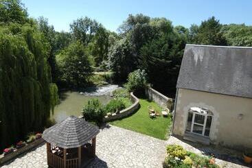 Bed and Breakfast Moulin De Bacchus   Châteaux De La Loire