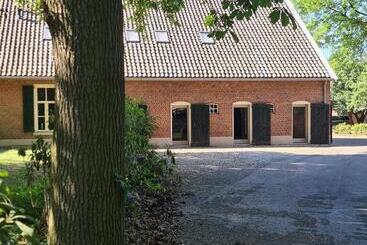 Bed and Breakfast Landgoed De Lavei