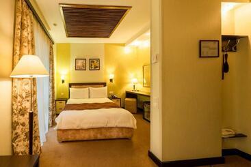 בית מלון כפרי Shishkinn Resort&spa