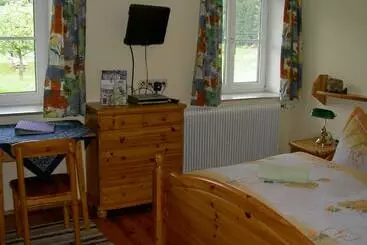 ホテル Urlaub Am Bauernhof Wenigeder   Familie Klopf